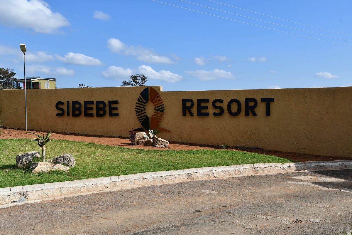 Sibebe Resort entrance and rock landscape